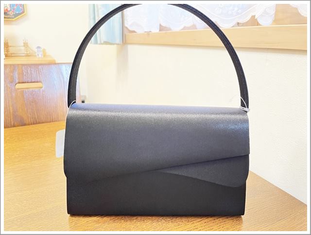 卸売店「ファンビ寺内」で買ったフォーマルバッグ