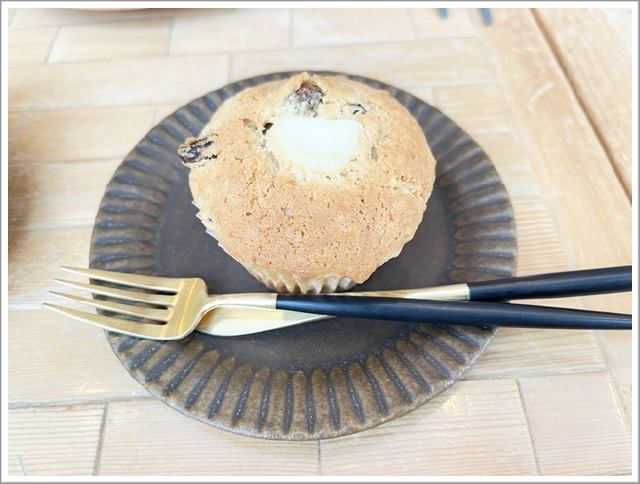 肥後橋にあるインテリアブックカフェのマフィン