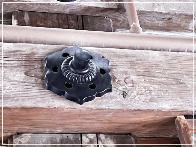 姫路城天守閣のハートの釘隠し