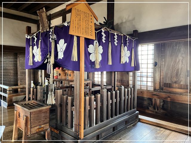 姫路城天守閣の「刑部神社」