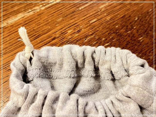 ズボンの裾口にゴムを入れたところ