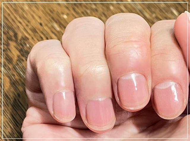 ネイルケアのみでピカピカになった指先