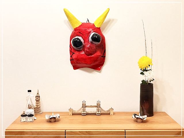 節分時にリビングに飾っている鬼のお面