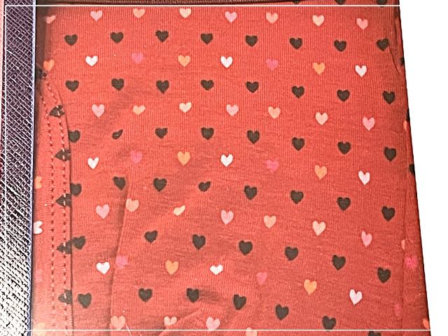 バレンタインに夫にプレゼントするハート柄のパンツ