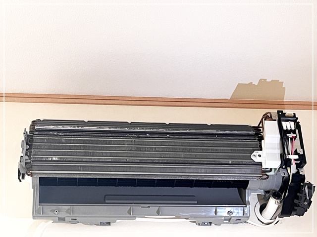 洗浄後のエアコン